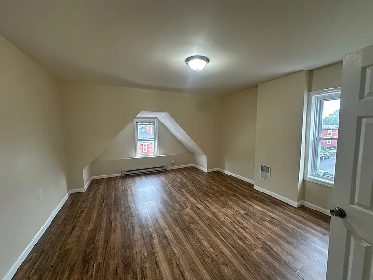 40 W End Ave — Photo 18