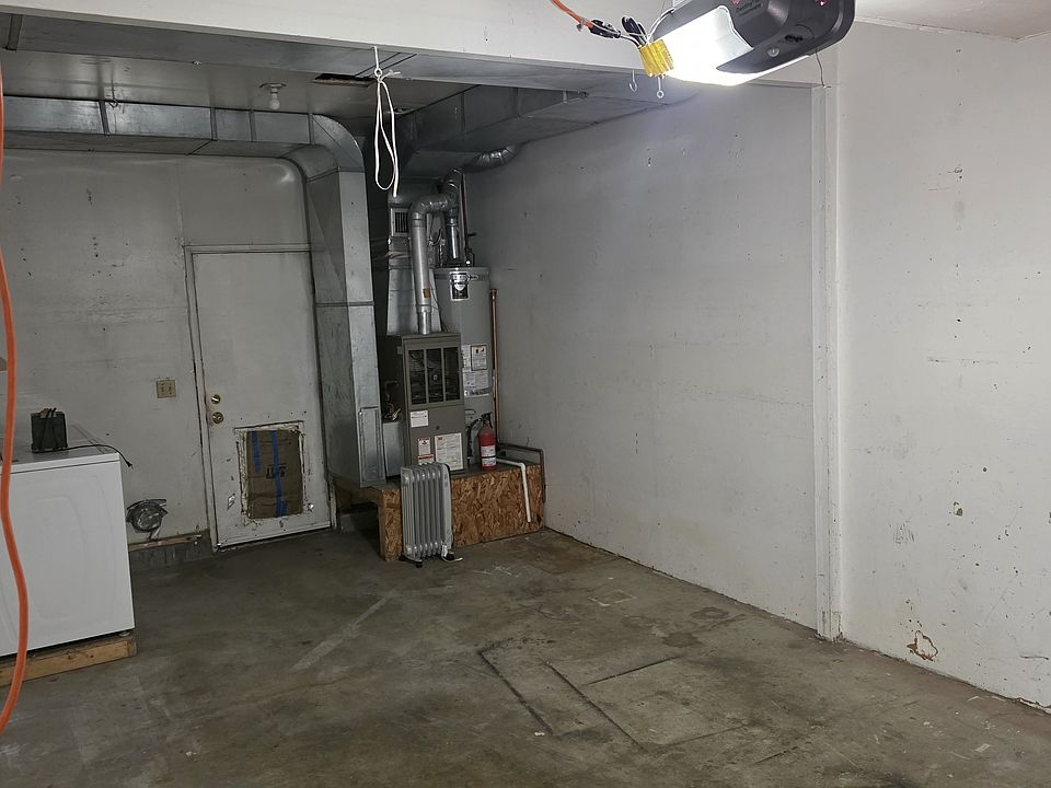 1st image of 9585 Canton Loop
