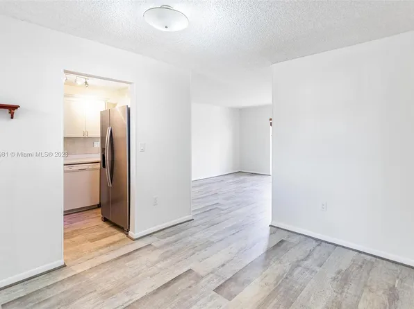 (undisclosed Address), Miami, FL 33184