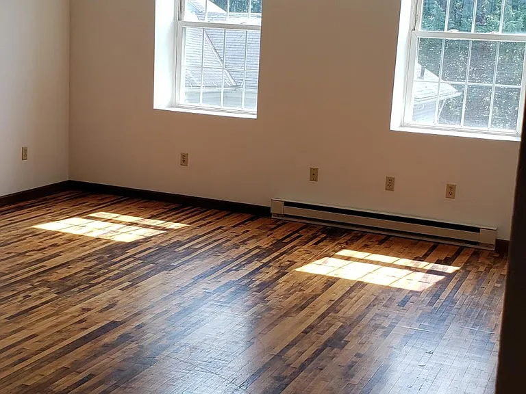 380 Walnut St #303 — Photo 2