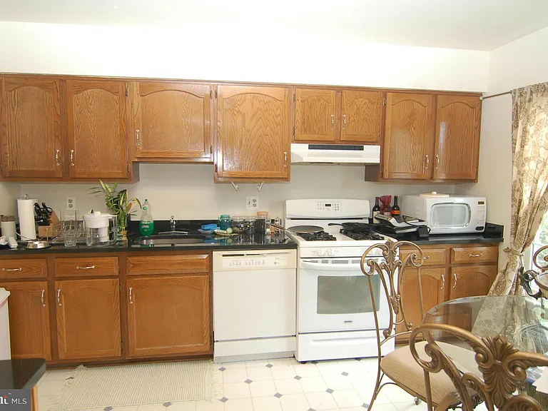 123 Lazy Hollow Dr — Photo 7