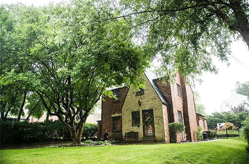 1st image of 303 Thompson Dr