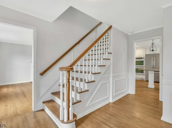 4 Tuxford Terrace, Bernards Twp., NJ 07920