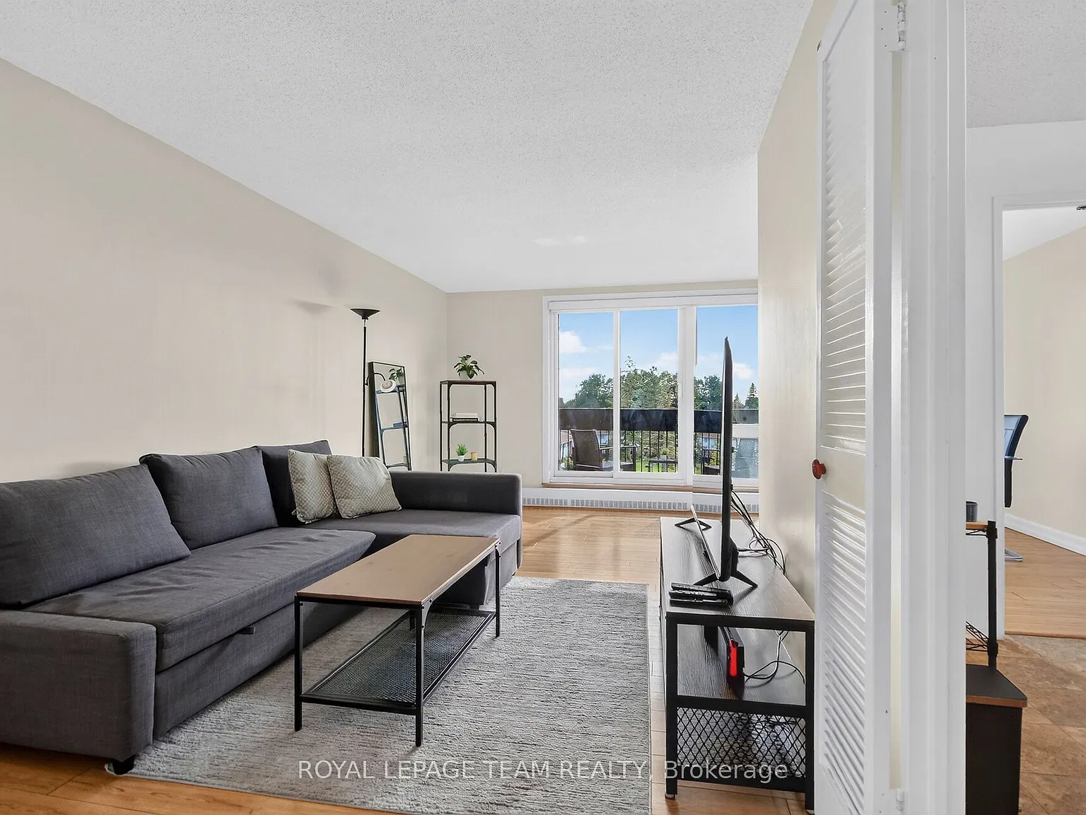 2 bed, $2,300 — Photo 4