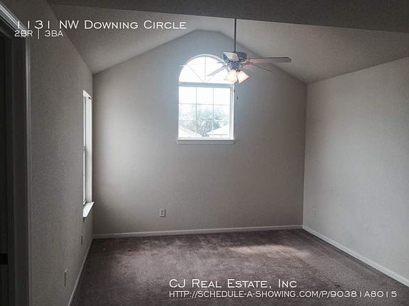 4th image of 1131 NW Downing Cir