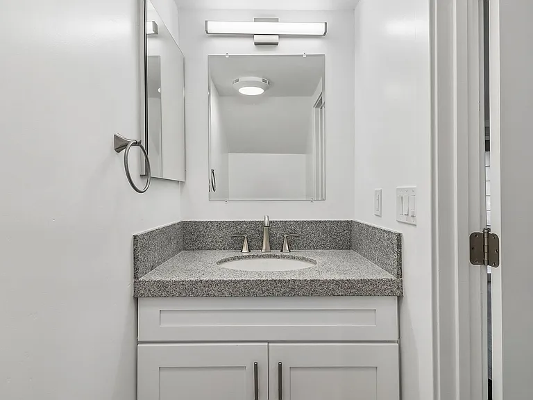 Renovated Oceanside Apartment Homes-MOVE IN PROMOTION! — Photo 17