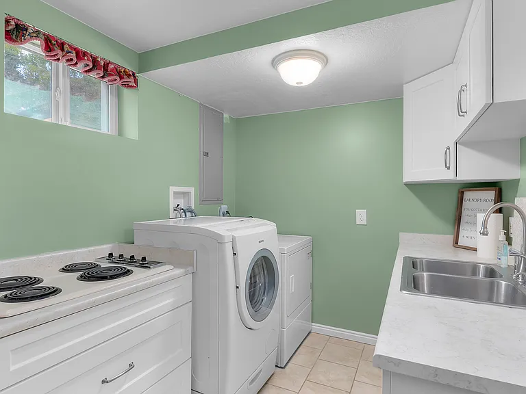 2405 E Sundown Ave — Photo 22