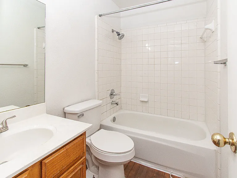 1703 Cedarhill Dr #B — Photo 10