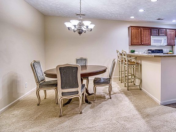 5th image of 8215 Wyntree Villas Dr