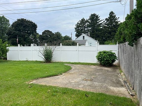5th image of 2903 Court Ave