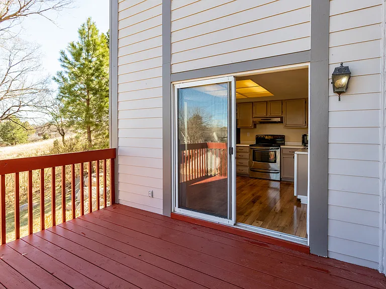 316 Cobblestone Dr — Photo 16