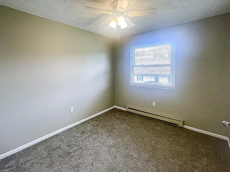1312 Spring Village Dr — Photo 15