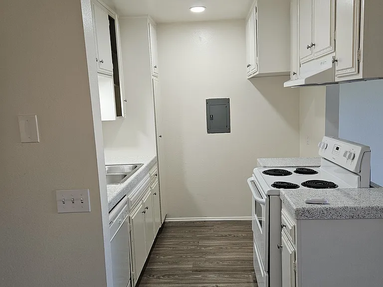Pine Villas — Photo 10