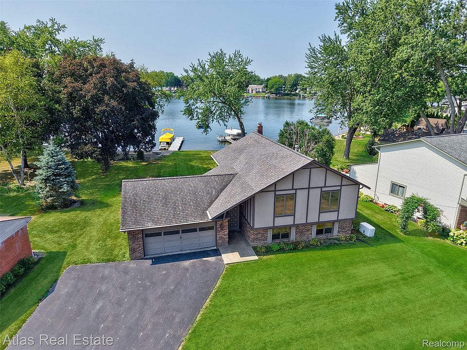 1st image of 10334 Dar Ln
