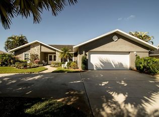 441 Cypress Way E, Naples, FL 34110
