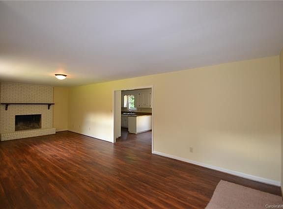 4th image of 1114 Fairview St