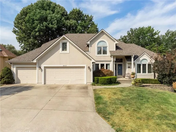 2413 SW Emerald Creek Pl, Blue Springs, MO 64015