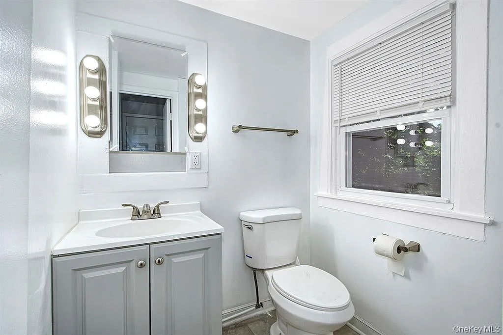 4 bed, 1984 sqft, $4,600 — Photo 4