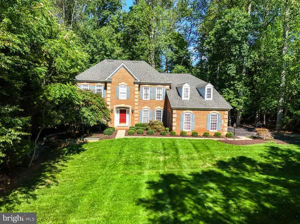 6839 Tanglewood Dr, Warrenton, VA 20187