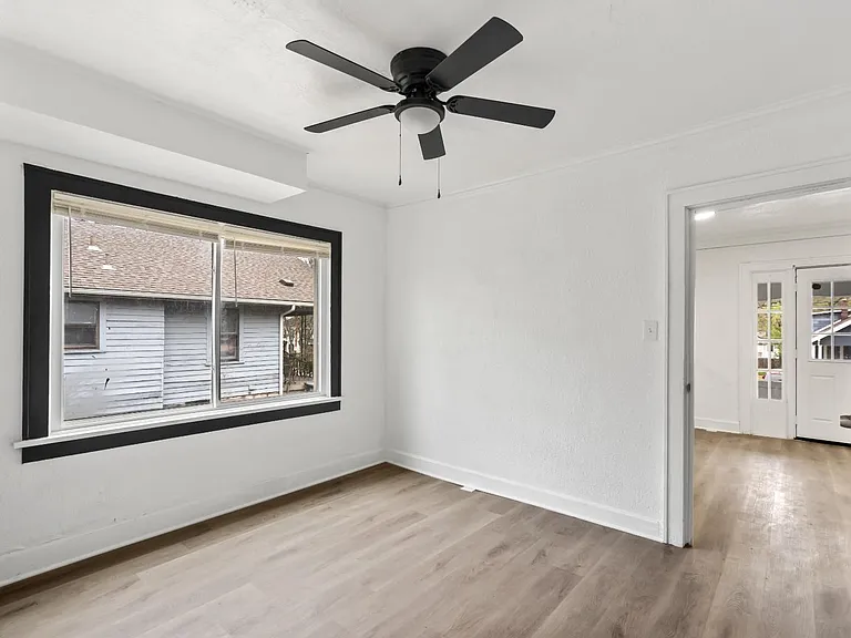 5408 Woodland Ave — Photo 5