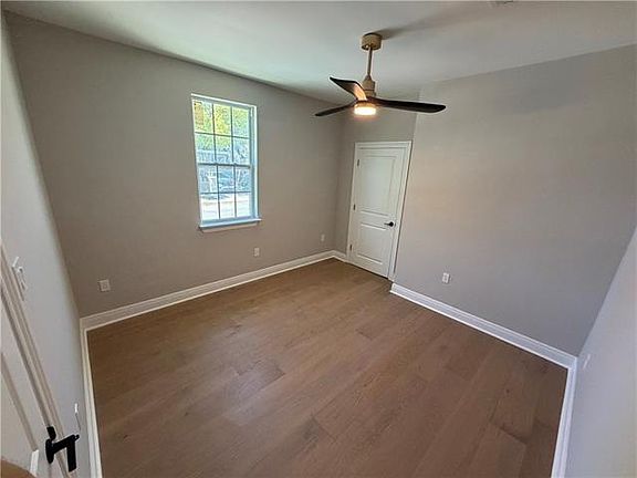 4th image of 8437 Spruce St