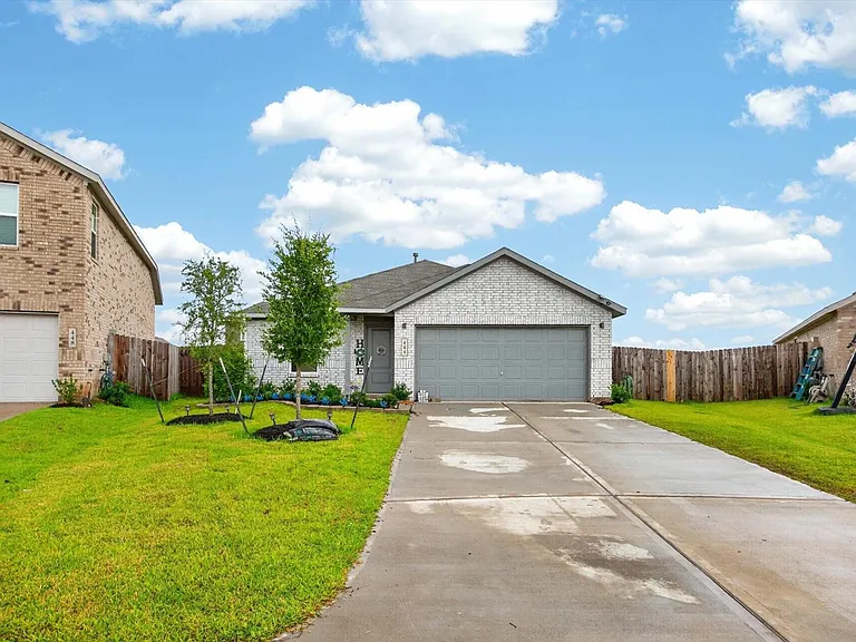 444 Texas Pecan Dr — Photo 3