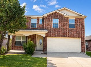 8828 Sagebrush Trl, Aubrey, TX 76227