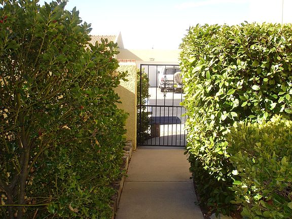 3rd image of 13 Pheasant Hill Dr NE #13