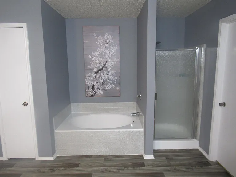 8724 Hunters Trl — Photo 2