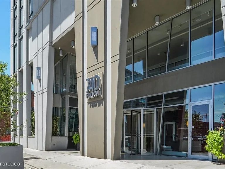 740 W Fulton St #908 — Photo 17