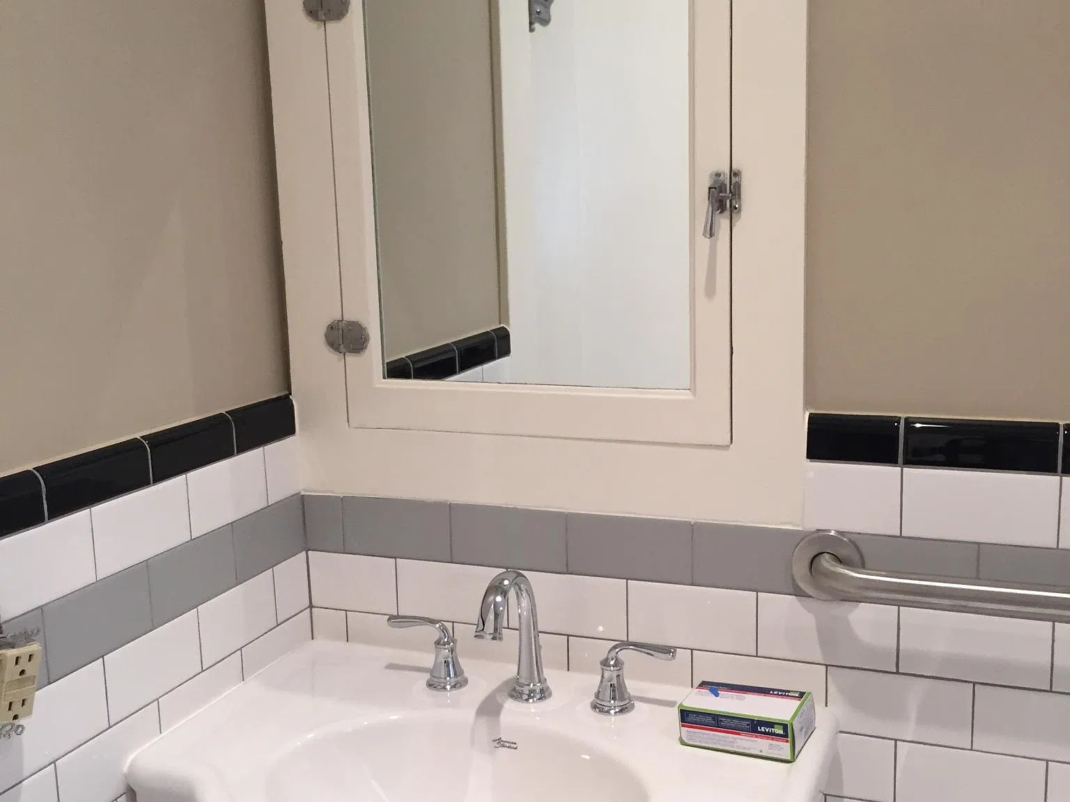 422 S Victor Ave — Photo 4