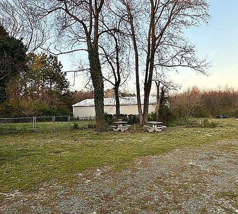 4th image of 28545 Seaford Rd