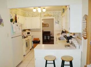 6 S Maple Ln, Loudonville, NY 12211