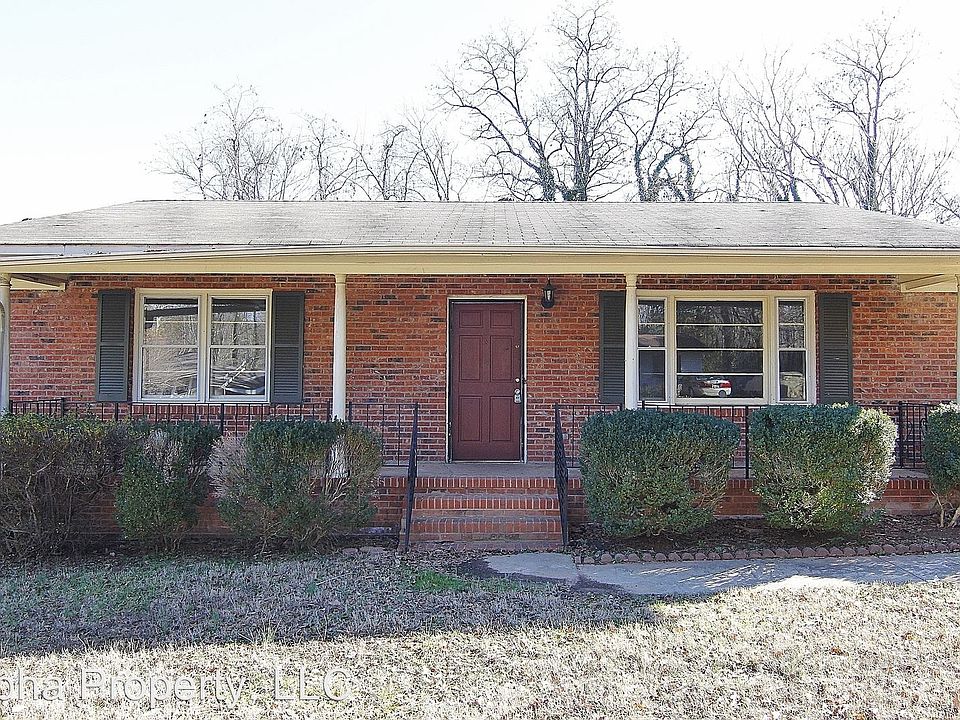 1st image of 206 Brantford Ln