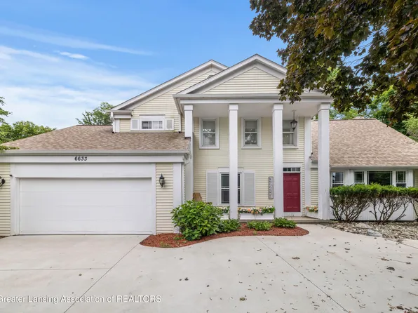 6633 Old River Trl, Lansing, MI 48917