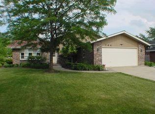 704 Fairlane Dr, Joliet, IL