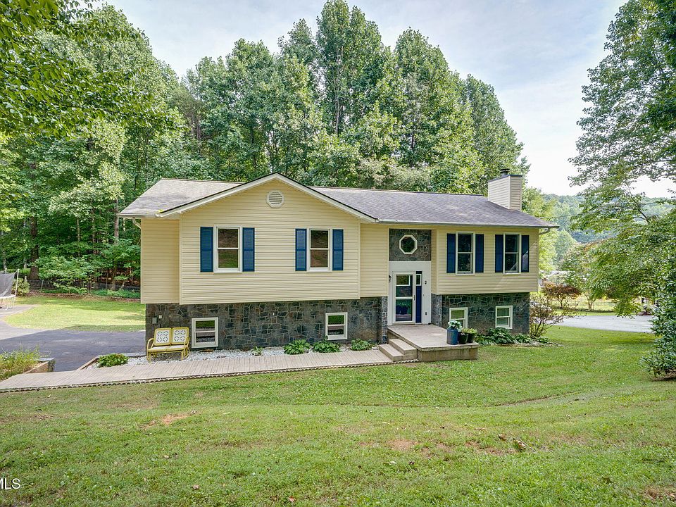 1st image of 170 Young Rd