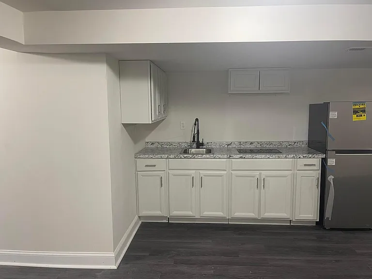 7901 Locust Ln — Photo 8