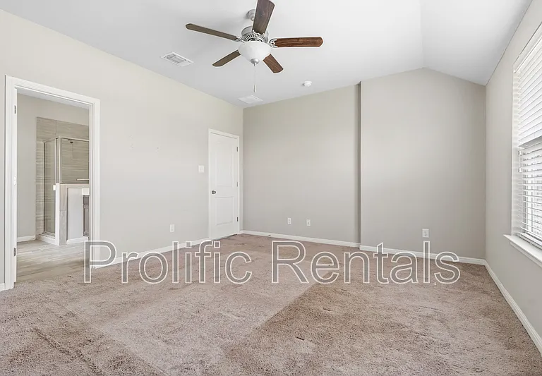 6117 Verde Dr — Photo 17