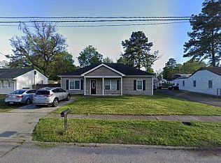 2405 Sunset Dr, Chesapeake, VA 23323