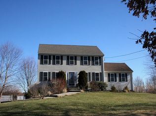 63 Franklin St, Halifax, MA 02338