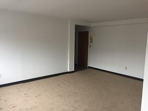 2nd image of 50 Gillette St
