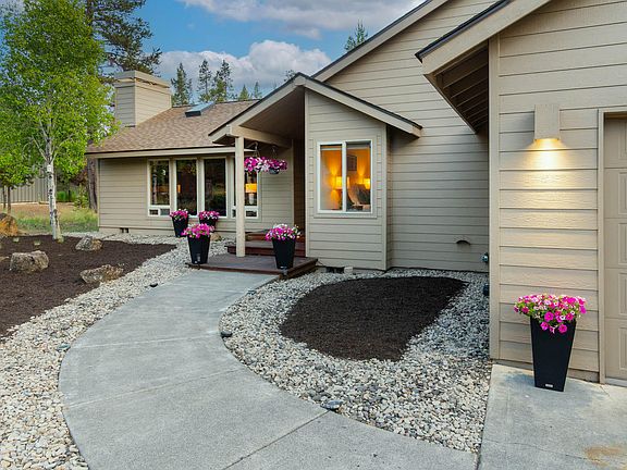 5th image of 18035 Maury Mountain Ln