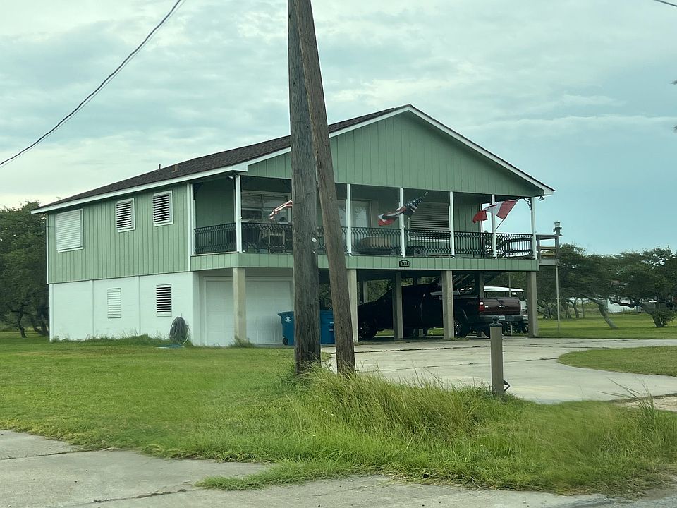 2nd image of 2480 W Maple St