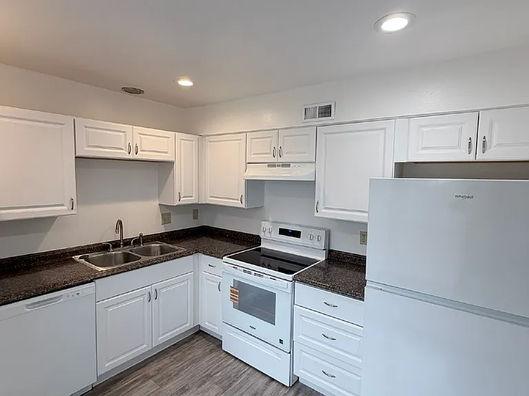 5155 Santa Clara Pl #2 — Photo 3