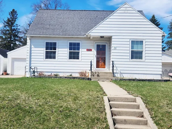 1015 8th Ave NW, Rochester, MN 55901