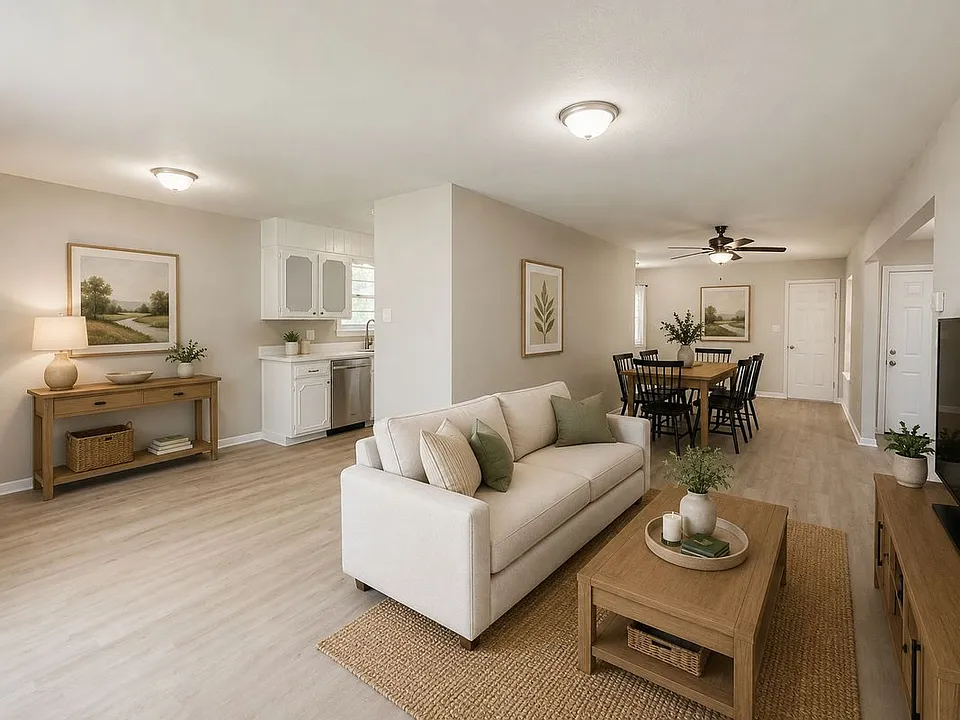 1228 Oak Dr