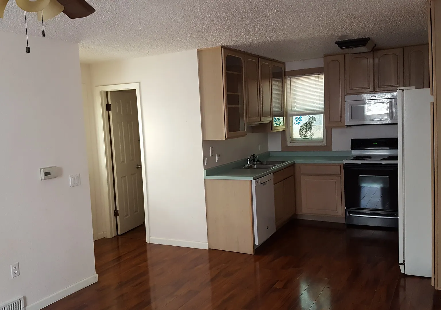 627 East Monument Street, Unit A & B — Photo 3