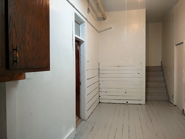 107 2nd St E #1/2 — Photo 18