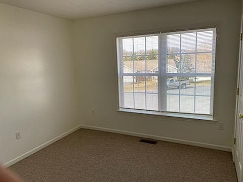 2nd image of 806 Crabtree Cres